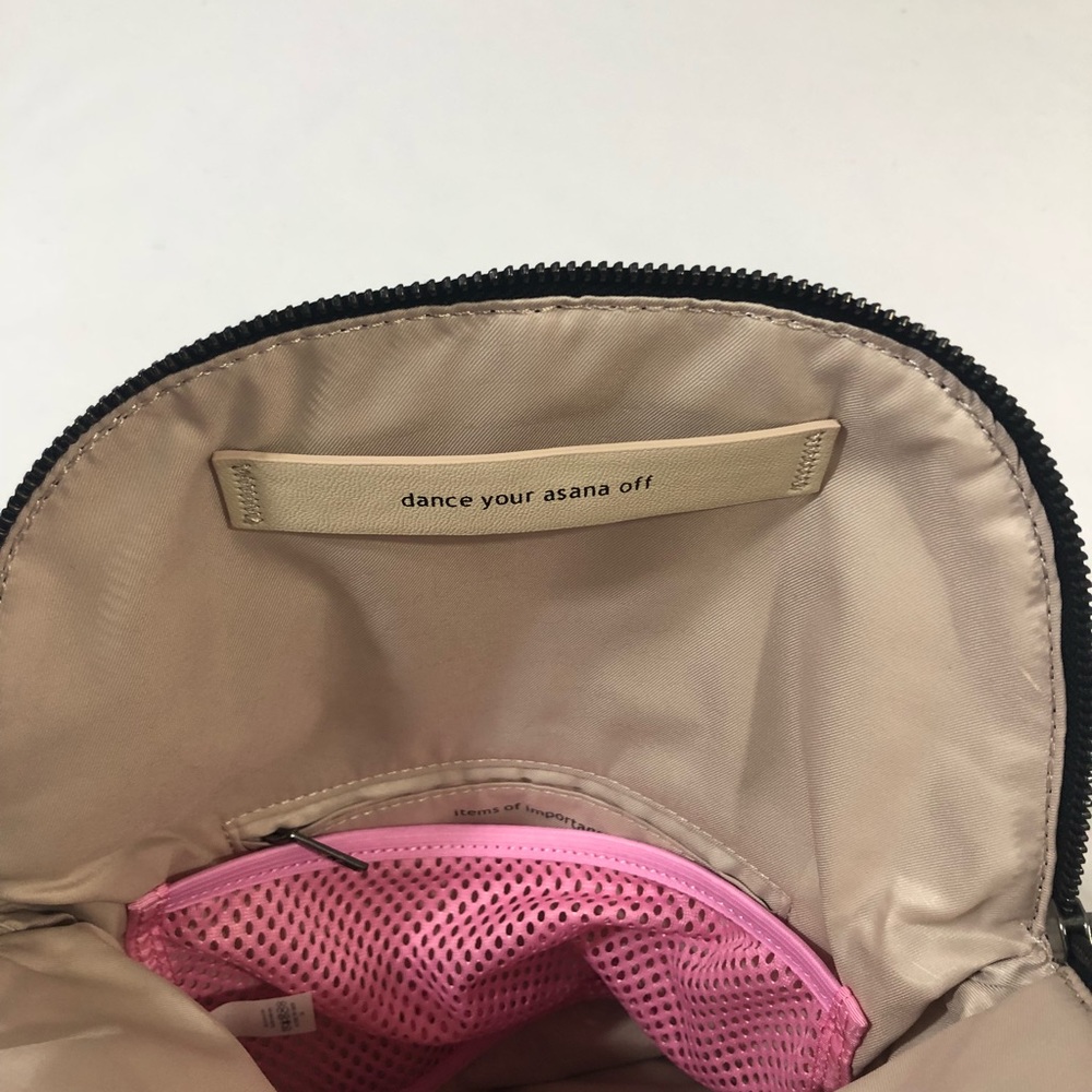 New Lululemon cross body n fanny pack bag - Picture 7 of 8